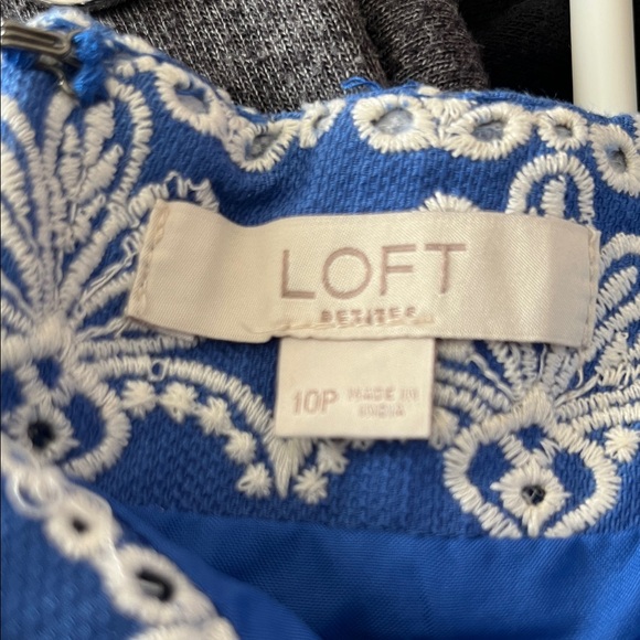 LOFT Blue and White Mini Skirt - Picture 4 of 6